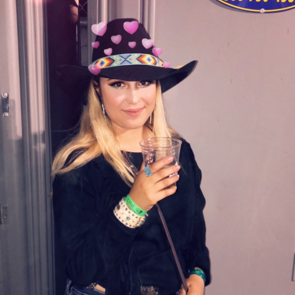 Cute western hat š¾ perfect for rodeo ! - Picture 4 of 4